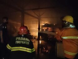 Dua Rumah Permanen di Padang Hangus Terbakar
