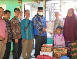 Bupati Padang Pariaman Serahkan Santunan untuk Korban Kebakaran