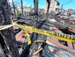 Kebakaran, 7 Petak Ruko Hangus di Apang Gadang