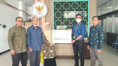 Program Ramadhan, Maybank Syariah KCS Padang Salurkan Bantuan Sosial lewat Baznas dan ACT Sumbar