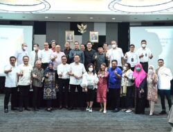 Dialog dengan Kementerian BUMN, Nevi Zuairina Bahas Persiapan Idul Fitri