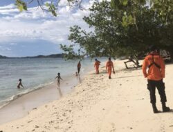 Persiapan Idul Fitri, Personel SAR Siaga di Objek Wisata Mentawai