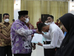 52 CPNS Padang Pariaman Terima SK