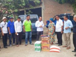 Pemkab Padang Pariaman Antarkan Bantuan untuk Korban Pohon Tumbang