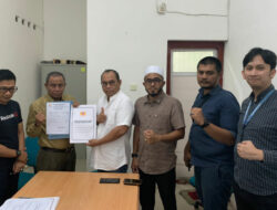 Siap Majukan Olahraga, Ronny Pahlawan Ambil Formulir Caketum KONI Sumbar