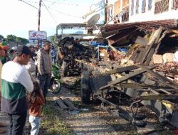 Tronton Hantam 5 Ruko dan 2 Minibus di Kacang Kayu Padang Panjang