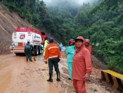 Sempat Terputus, Kawasan Sitinjau Lawik Sudah Bisa Dilalui