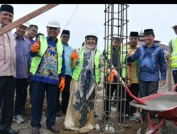 Anggota DPR RI Nevi Zuairina Letak kan Batu Pertama Pembangunan Pasar Serikat Lubuk Basung