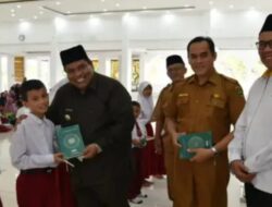 Baznas Padang Pariaman Salurkan Rp 1,56 Miliar untuk Beasiswa