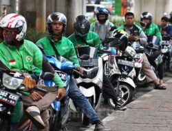Pemerintah Tunda Pemberlakuan Tarif Ojol