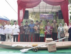 Pemkab Limapuluh Kota Serahkan Bantuan Untuk KUB Perikanan