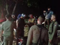 Gelap-gelapan di Batu Grib Pantai Padang, Empat Pasang Remaja Ditertibkan