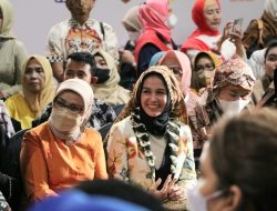 “Solok Bersolek” Meriahkan Pameran Kerajinan Nusantara
