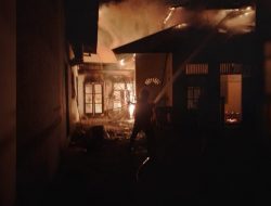 Kantor Camat Lubuak Aluang Terbakar