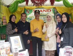 Bupati Boyong 15 Pelaku Usaha Ikuti UMKM Sumbar Malagak