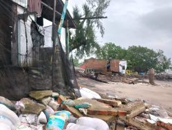 Abrasi, Satu Rumah di Pasie Baru Nyaris Habis Tergerus Gelombang