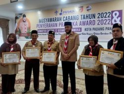 Kemenag Padang Panjang dan Sejumlah Madrasah Terima Pramuka Award
