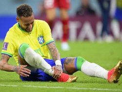 Brazil Menang, Neymar Cedera