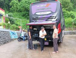 Bus dari Kuansing Terbakar di Sawahlunto