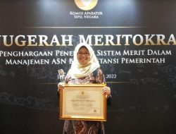 Bukittinggi Kembali Terima Anugerah Meritokrasi 2022