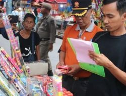 Satpol PP Padang Lakukan Razia Petasan