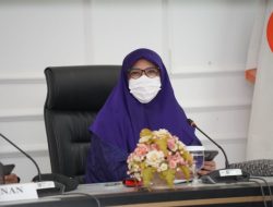 Nevi Zuairina Serahkan TJSL PT Bukit Asam untuk Masyarakat Limapuluh Kota, Ini Harapannya