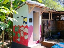 Tahun ini, 800 Keluarga Miskin di Pessel Dapat Bantuan Jamban Gratis