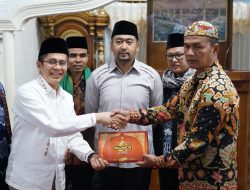 Wagub Audy Antarkan Dana Pokir DPRD Sumbar