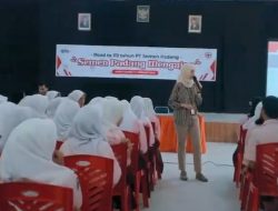 Semen Padang Mengajar Kenalkan Dunia Kerja Industri kepada Pelajar