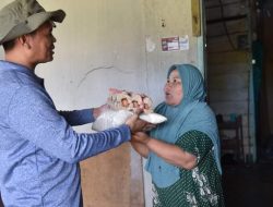 Genius Salurkan Bantuan untuk Masyarkat Kurang Mampu