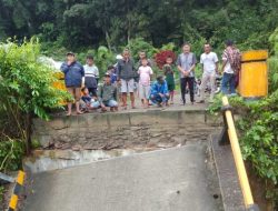 Dua Jembatan Ambruk di Rao Utara Akibat Luapan Air Sungai