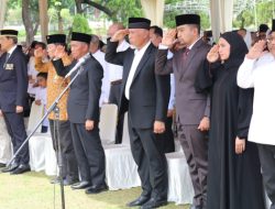 Bertolak dari Malaysia, Gubernur Sumbar Lepas Almarhum Azwar Anas ke Peristirahatan Terakhir