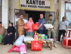 Warga Nagari Pasilihan Terima Bantuan Kemensos 