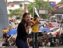 Tampil Dadakan, Ratu Sikumbang Harap Festival Muaro Padang Jadi Iven Tahunan