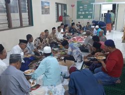 Pererat Silaturahmi, Jamaah Mushallah Istiqomah Buka Bersama