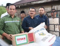 Kampuang Sarugo Terima Bantuan Pupuk dan Pestisida