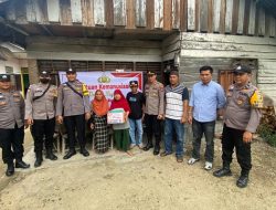 Kapolsek Panti Serahkan Bantuan Kemanusiaan untuk Negeri