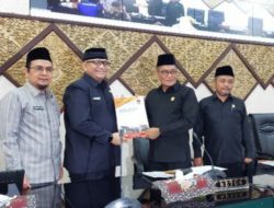 DPRD Padang Terima LKPJ Walikota Tahun 2022