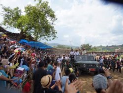 Prabowo Sapa Ribuan Masyakat di Lapangan Pacu Kudo Dang Tuanku