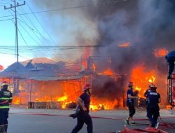 Lima Bangunan di Gunung Pangilun Terbakar, Kerugian Rp1 Miliar