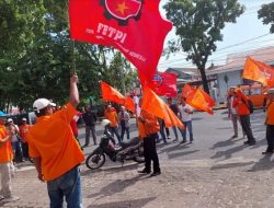 Peringati May Day, Buruh Datangi DPRD Sumbar