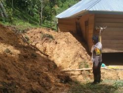 Longsor, Empat Rumah dan Lahan Pertanian di Nagari Aie Luo Solok Rusak