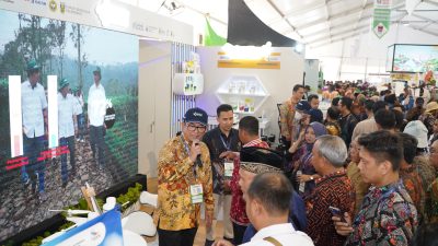 Penas Tani ke 16, Petrokimia Gresik Pamerkan Pertanian Presisi Cerdas di Hadapan Mentan