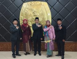 Hasyim Asy’ari Resmi Lantik Anggota KPU Agam Periode 2023-2028