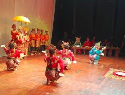Mahakarya Randai II The Story of Malin Kundang di Teater Kecil TIM Membludak