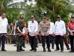 Peserta Latsitardanus Bangun Tugu dan Jalan di Pariaman
