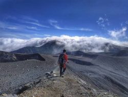 Orang Eropa Pertama ke Puncak Marapi