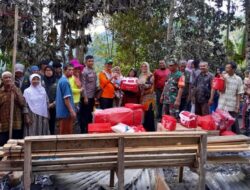 Dinsos Pessel Salurkan Bantuan untuk Korban Kebakaran