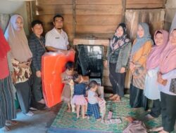 Ny. Titi Rusma Yul Anwar Salurkan Bantuan Modal bagi Korban Kekerasan