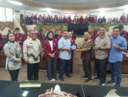 Mahasiswa Universitas Eka Sakti Studi ke DPRD Padang, Amril Amin Jelaskan Tupoksi DPRD